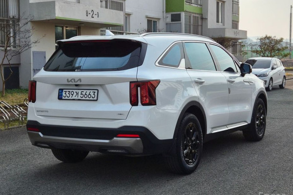 2024 Kia Sorento с пробегом 24 515 км