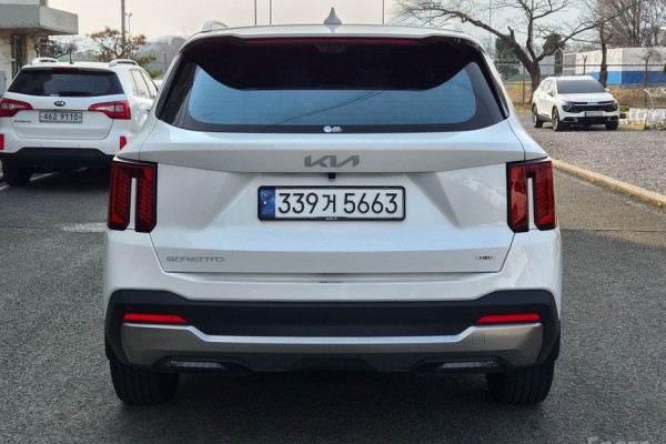2024 Kia Sorento с пробегом 24 515 км