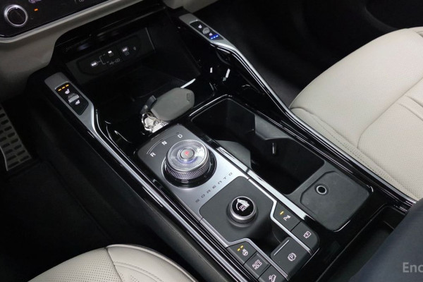 2024 Kia Sorento с пробегом 24 163 км