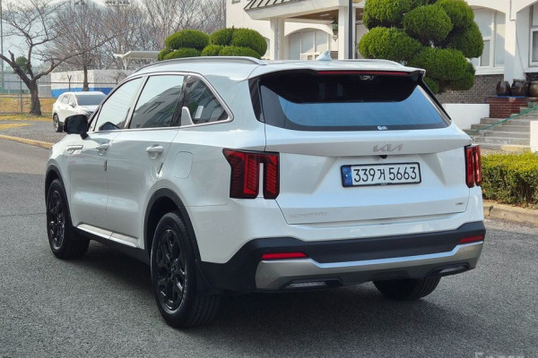 2024 Kia Sorento с пробегом 24 515 км