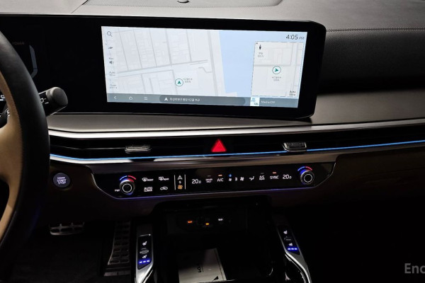 2023 Kia Sorento с пробегом 14 584 км