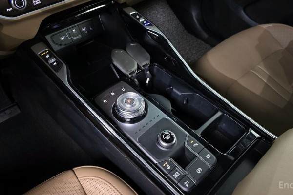 2024 Kia Sorento с пробегом 15 244 км