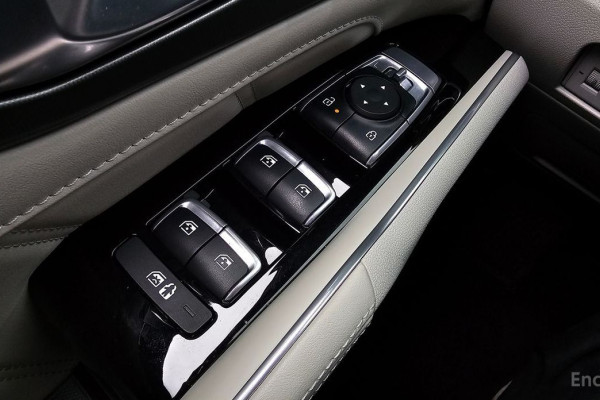 2023 Kia Sorento с пробегом 27 254 км