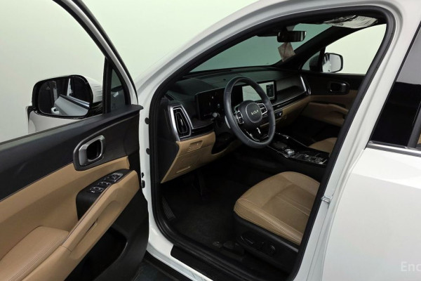 2024 Kia Sorento с пробегом 15 244 км