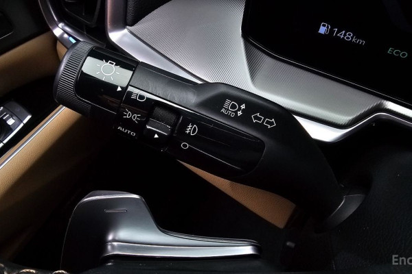 2023 Kia Sorento с пробегом 14 584 км