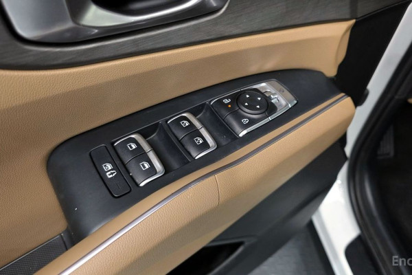 2024 Kia Sorento с пробегом 15 244 км