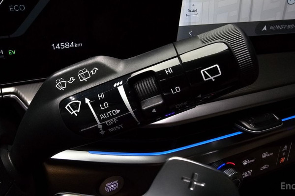 2023 Kia Sorento с пробегом 14 584 км