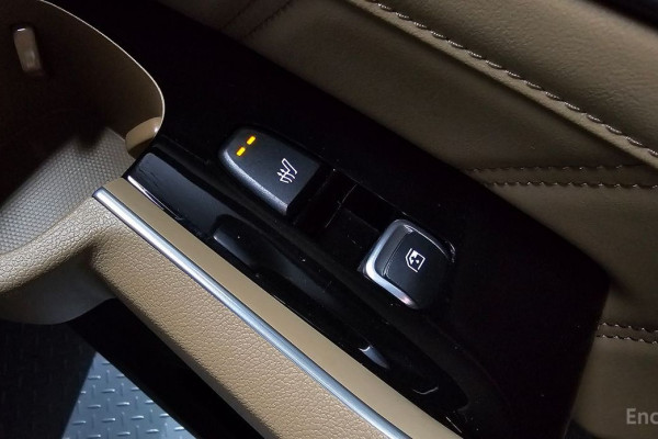 2023 Kia Sorento с пробегом 14 584 км