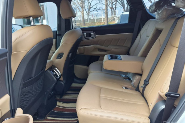 2024 Kia Sorento с пробегом 24 515 км