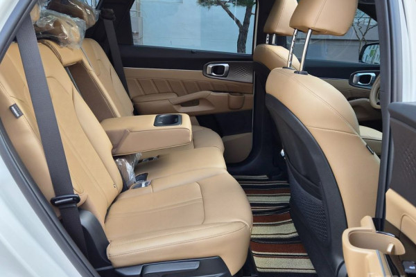 2024 Kia Sorento с пробегом 24 515 км