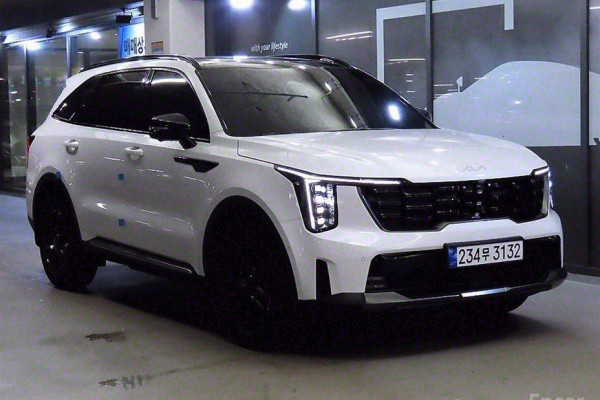 2023 Kia Sorento с пробегом 15 271 км