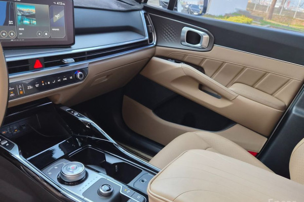 2024 Kia Sorento с пробегом 24 515 км