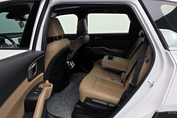 2024 Kia Sorento с пробегом 15 244 км