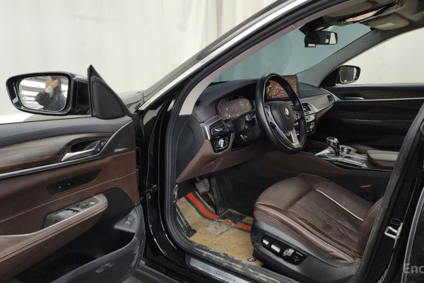 2022 BMW 6 серии с пробегом 114 908 км