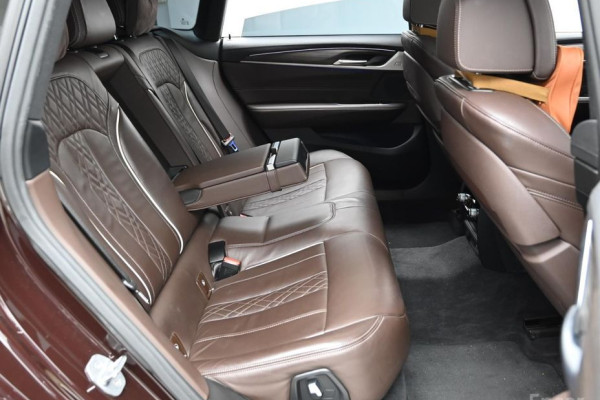 2020 BMW 6 серии с пробегом 83 637 км