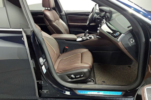 2021 BMW 6 серии с пробегом 50 323 км