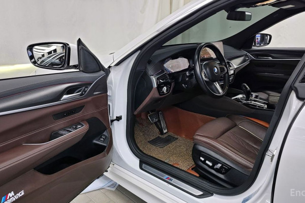 2023 BMW 6 серии с пробегом 49 151 км