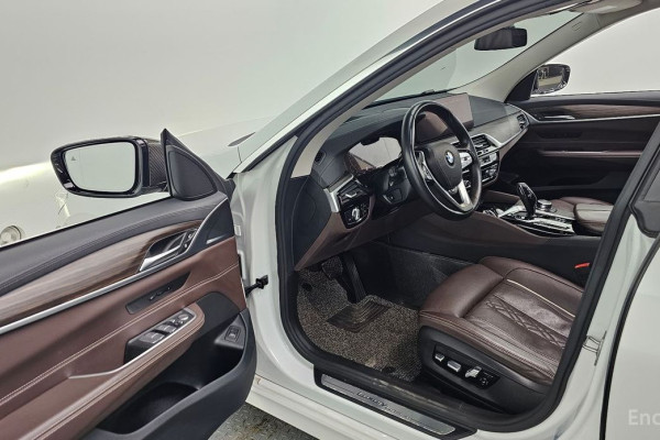 2022 BMW 6 серии с пробегом 52 597 км