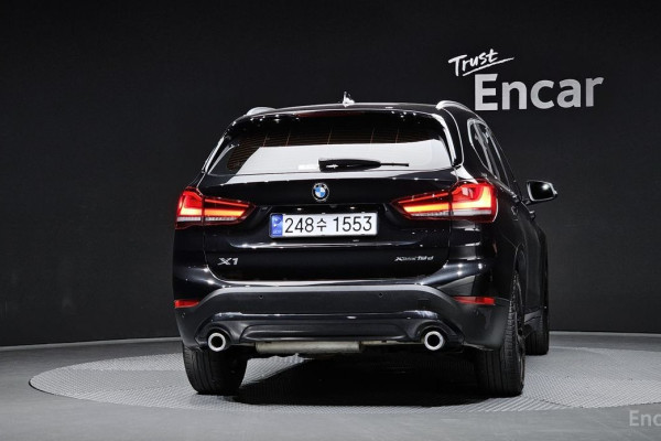 2020 BMW X1 с пробегом 67 900 км