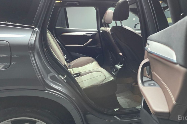 2021 BMW X1 с пробегом 79 737 км