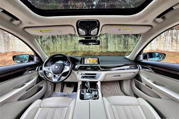 2016 BMW 7 серии с пробегом 123 900 км