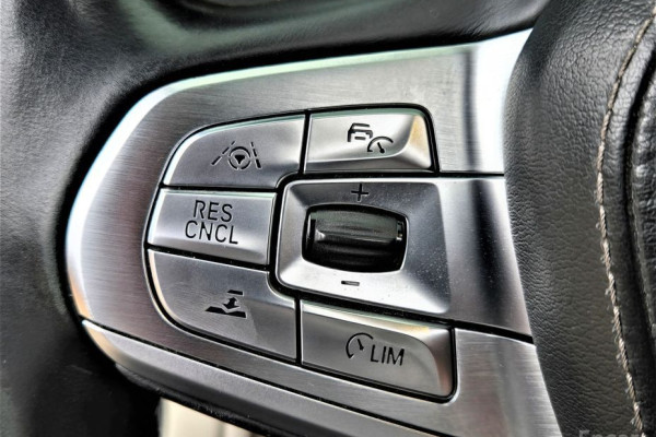 2016 BMW 7 серии с пробегом 123 900 км