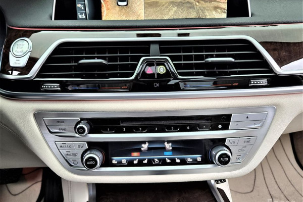 2016 BMW 7 серии с пробегом 123 900 км