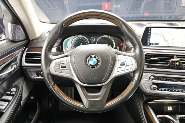 2015 BMW 7 серии с пробегом 109 234 км