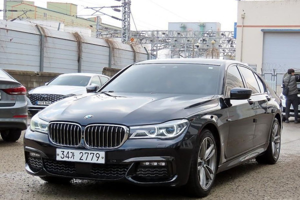 2017 BMW 7 серии с пробегом 121 177 км