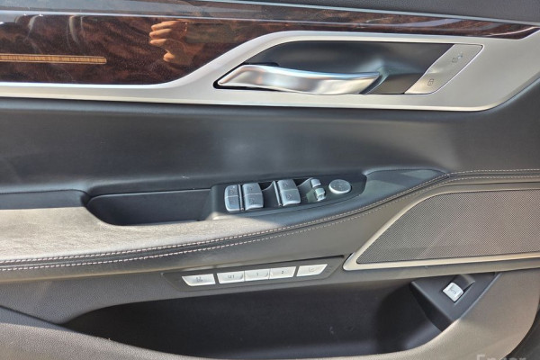 2016 BMW 7 серии с пробегом 136 088 км