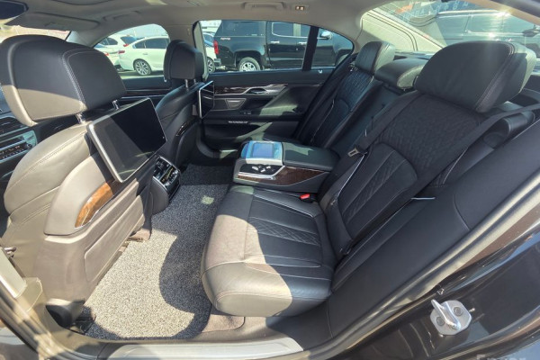 2016 BMW 7 серии с пробегом 136 088 км
