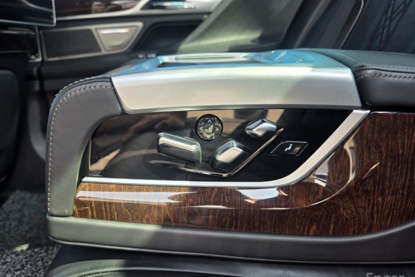 2016 BMW 7 серии с пробегом 136 088 км