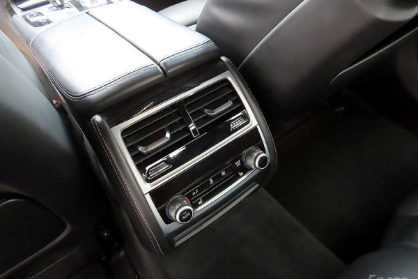 2017 BMW 7 серии с пробегом 121 177 км