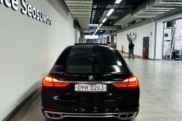 2016 BMW 7 серии с пробегом 131 795 км