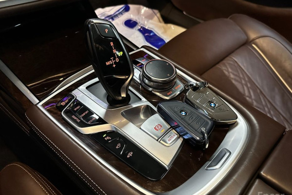 2016 BMW 7 серии с пробегом 131 795 км