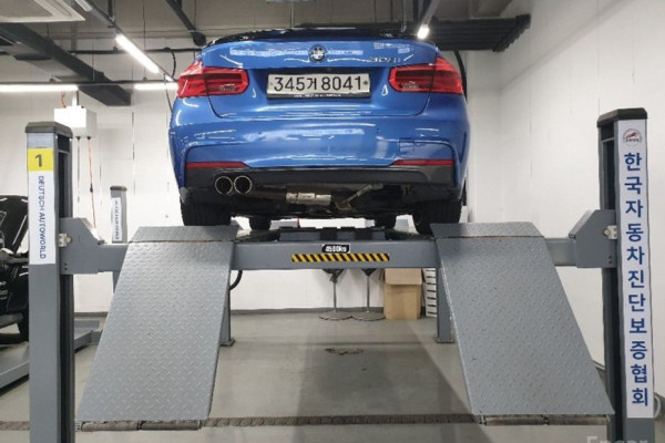 2017 BMW 3 серии с пробегом 141 542 км