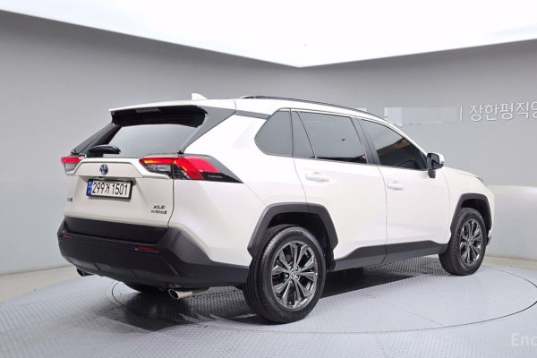 2022 Toyota RAV4 с пробегом 37 191 км