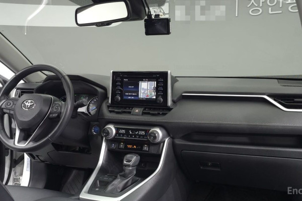 2022 Toyota RAV4 с пробегом 37 191 км