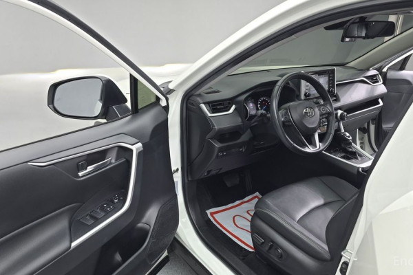 2022 Toyota RAV4 с пробегом 37 191 км