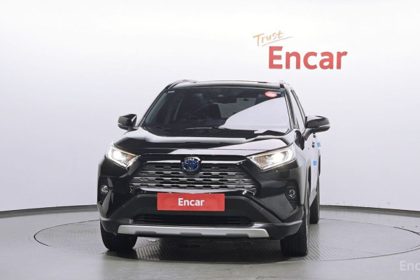 2020 Toyota RAV4 с пробегом 90 922 км
