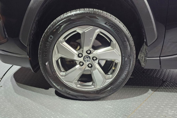 2020 Toyota RAV4 с пробегом 90 922 км