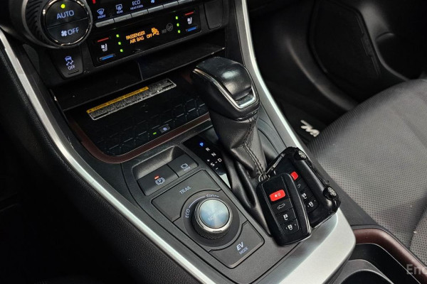 2020 Toyota RAV4 с пробегом 90 922 км