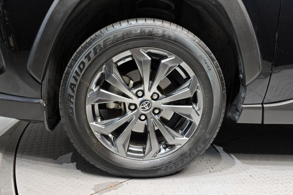 2023 Toyota RAV4 с пробегом 31 351 км