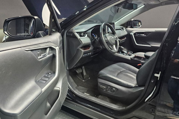 2020 Toyota RAV4 с пробегом 90 922 км