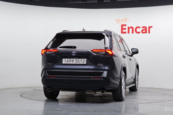 2020 Toyota RAV4 с пробегом 57 933 км