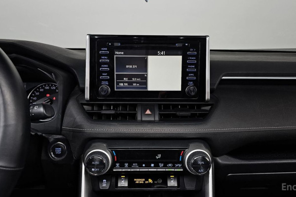 2019 Toyota RAV4 с пробегом 69 031 км