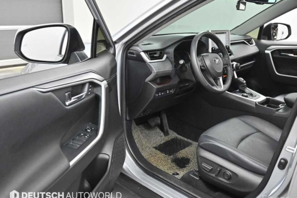 2020 Toyota RAV4 с пробегом 32 942 км