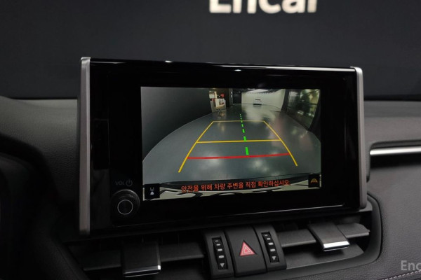 2023 Toyota RAV4 с пробегом 38 523 км