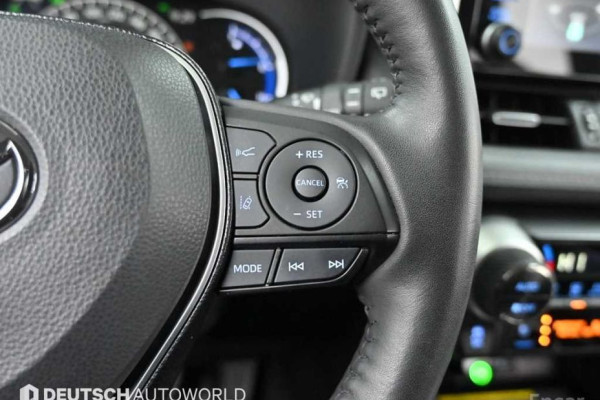 2020 Toyota RAV4 с пробегом 32 942 км