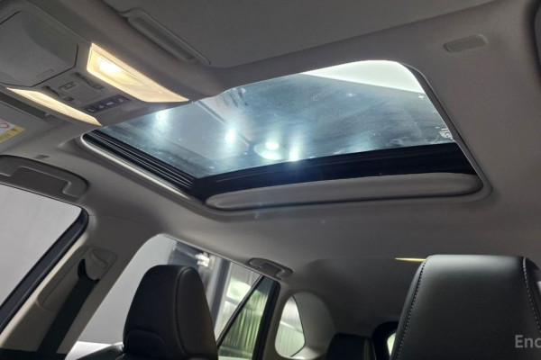 2023 Toyota RAV4 с пробегом 38 523 км